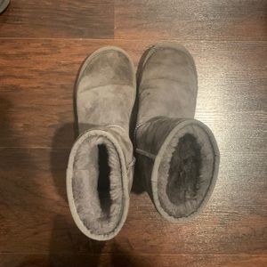 Grey uggs